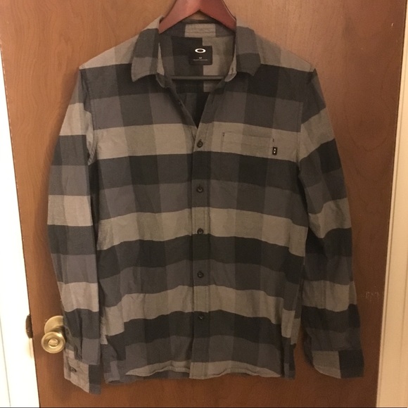 Oakley Other - Oakley Regular Fit Flannel